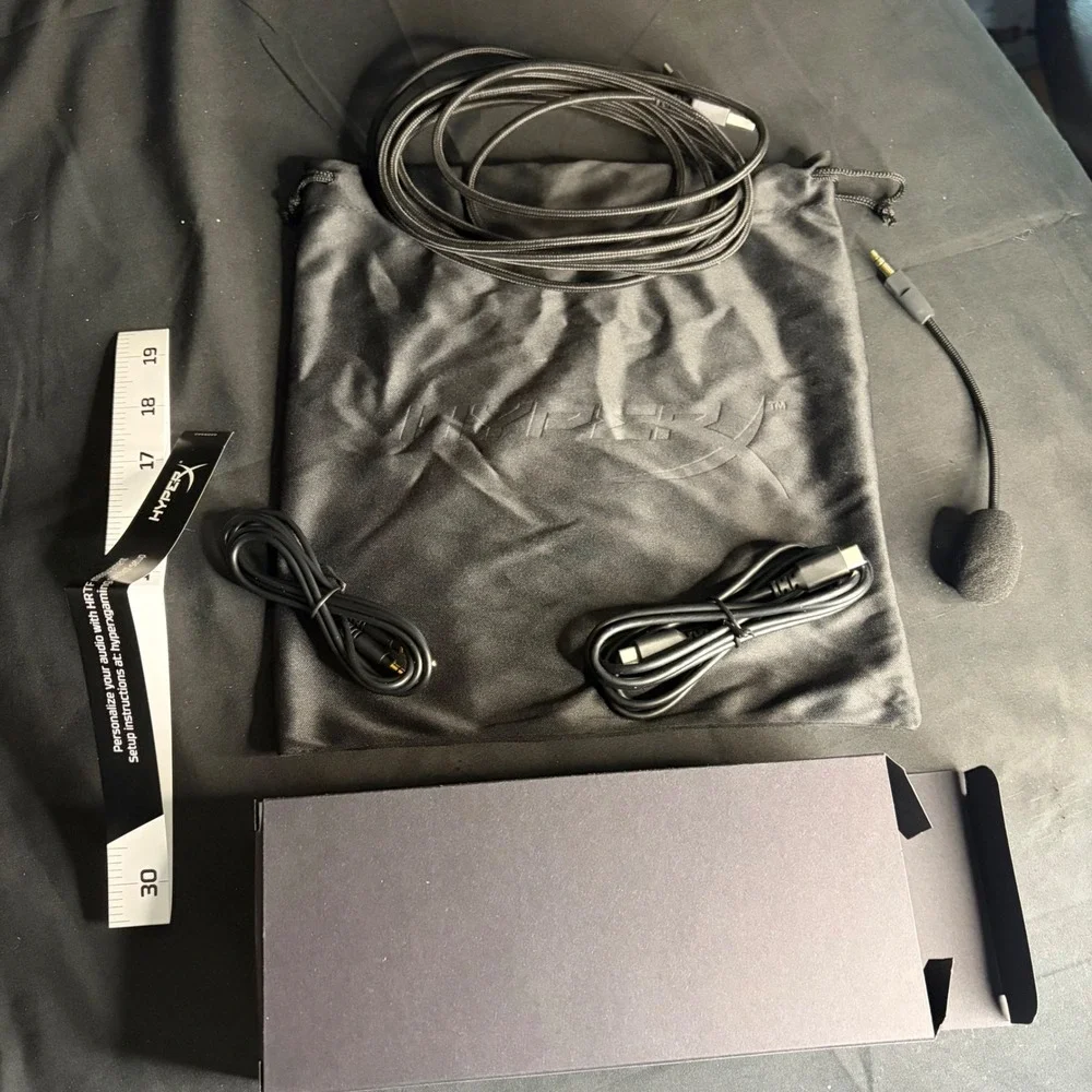 HyperX Cloud Orbit S Gaming Headset Box Accessories Parts Not Charging